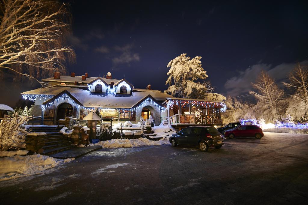 Hotel Restauracja Jas Wedrowniczek Rymanów Exterior foto